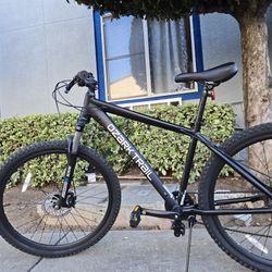Ozark Trail Mountain Bike Like New 