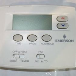 Emerson Thermostat Model 1F82-0261 