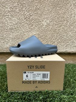Yeezy Slide Slate Grey Size 6