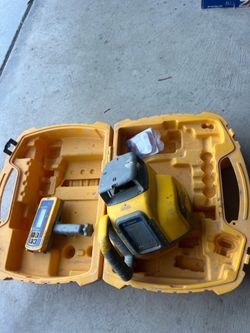 Spectra LL300N Laser Level comes and receivers and box
