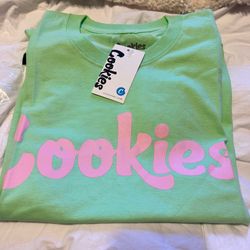 ♥️♥️Brand New COOKIES T-Shirt Size Large ♥️♥️