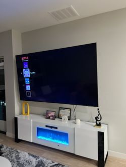 Samsung 85-Inch Class Crystal UHD 4K