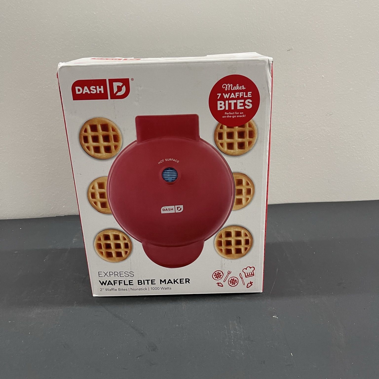 Dash Express Waffle Bite Maker - Red