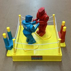 2001 Mattel “ROCK ‘EM SOCK ‘EM ROBOTS” Classic  BOXING Game (pre-owned)