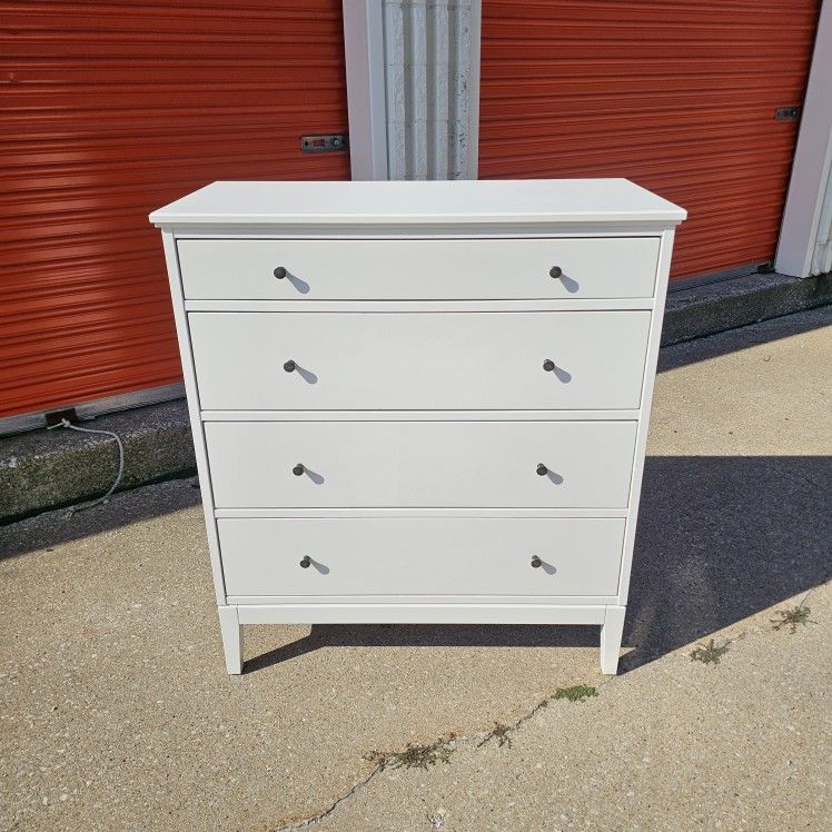 White Solid Wood 4 Drawer Chest
