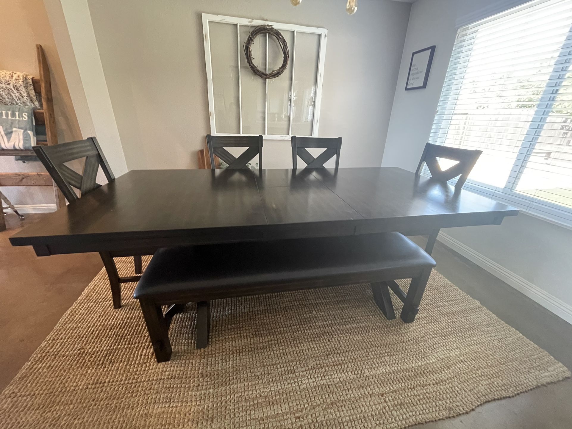 1930’s Window & Wreath!