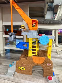Fisher-Price Little People Load Up 'n Learn Construction Site with 2 figures