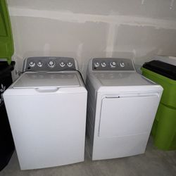 Brand New GE Washer & Dryer Set – ENERGY STAR® Efficient – With 10 Year Warranty!