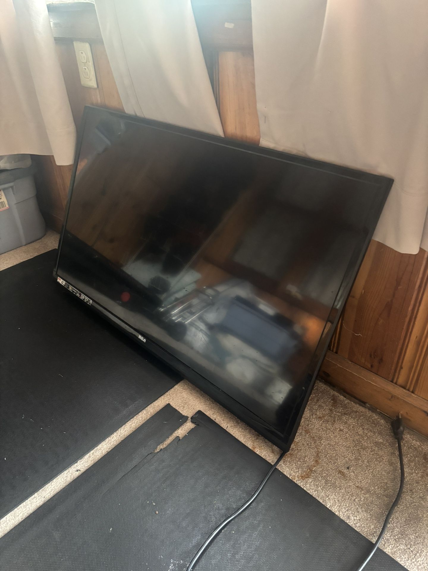 40 Inch TV