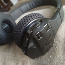 JBL x Under Armour Project Rock Wireless Over-the-Ear Headphones 