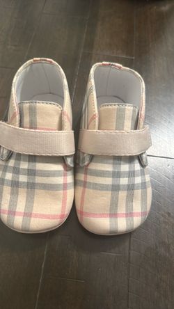 Burberry Baby/Toddler Shoes – Size 19 🧸🤎