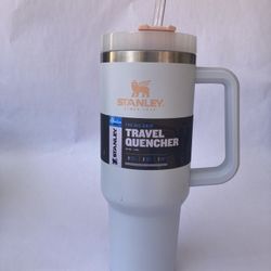 STANLEY 40 oz.  “THE BIG GRIP” Travel Quencher in CLOUD