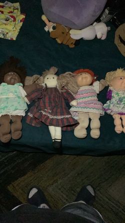 vintage dolls and cabbage patch dolls