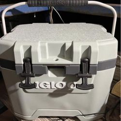 Hielera Speaker  Con BlueTooth 