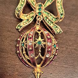 Vintage Dangling Christmas Ornament Brooch
