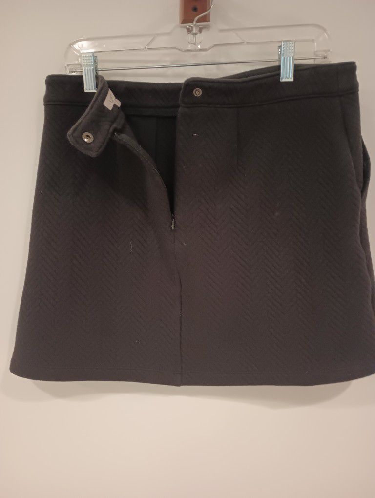 Ann Taylor Loft Mini Skirt Black Size 6