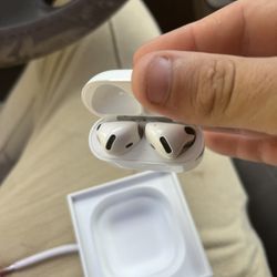 Apple AirPods 4 