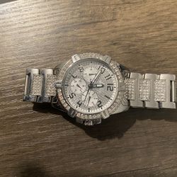 GUESS Mens Silver Tone Multi-function Watch