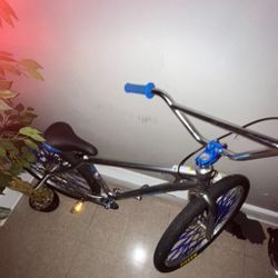 selling this bike in good condition 