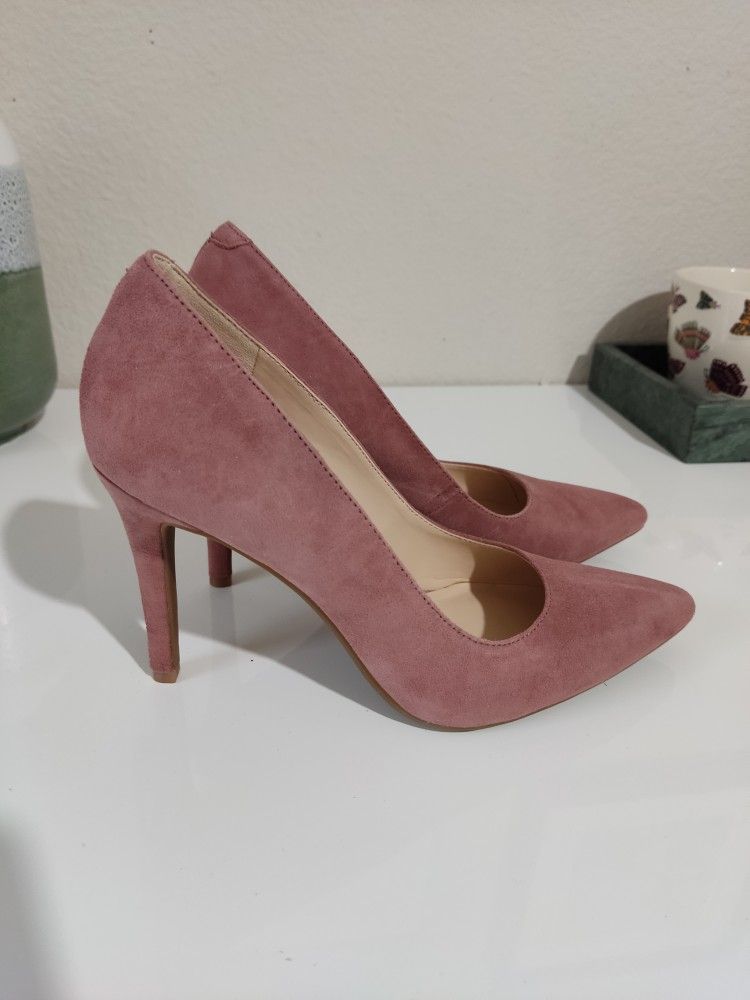 Pink Suede Nine West Heels - Size 5.5