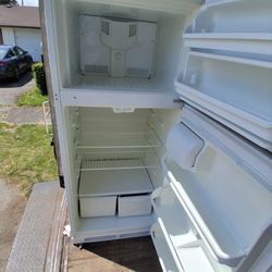 Kenmore Refrigerator 