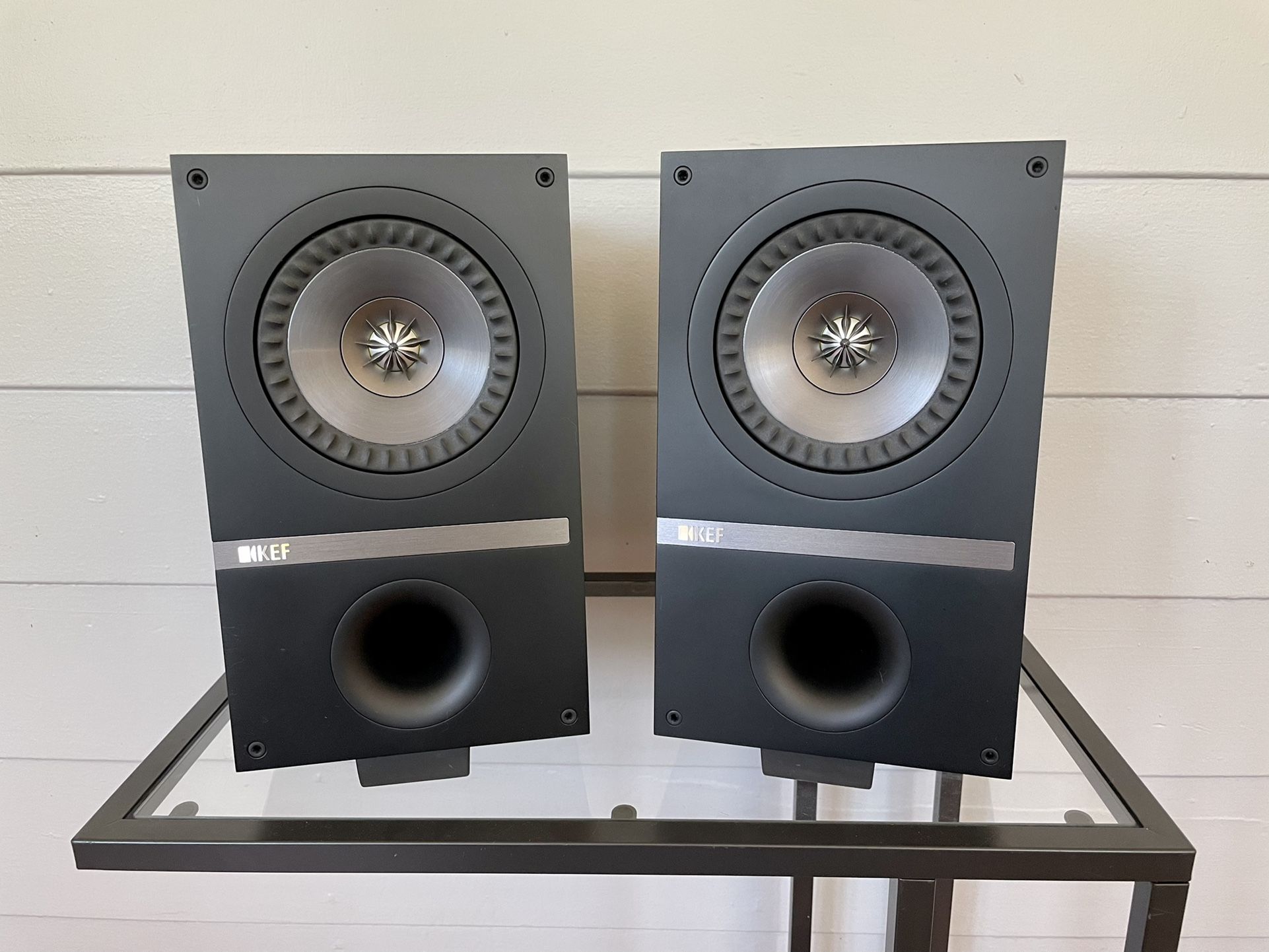 KEF Q100 Bookshelf Speakers