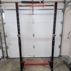 Squat Rack And Pull Up Bar 