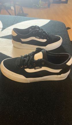 Nice Black and white vans 3Y