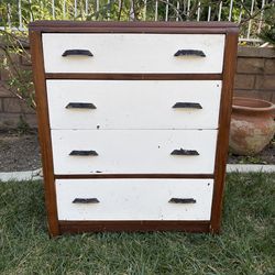 Two-tone 4-Drawer Dresser