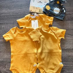 New Infants 0/3 Months Neutral Color Tops And Hats