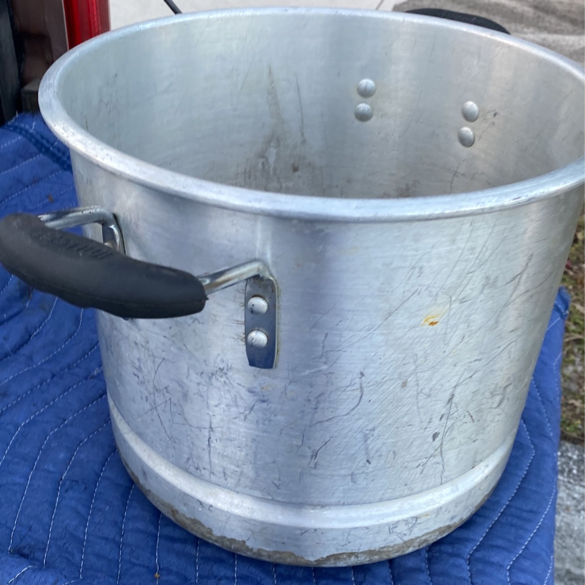 Imusa 3 Gallon Aluminum Stock Pot With Rubber Handles