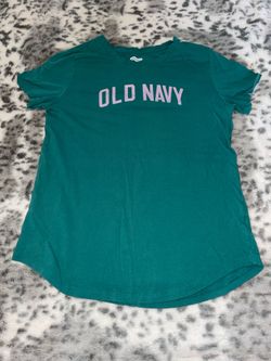 Old navy t-shirt