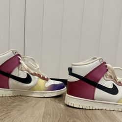 Women’s NIKE