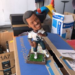 Philadelphia Eagles Quarter Back Donovan McNabb bobble Head