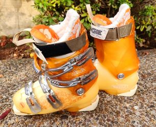 Lance Woman's Ski Boots Size 6.5