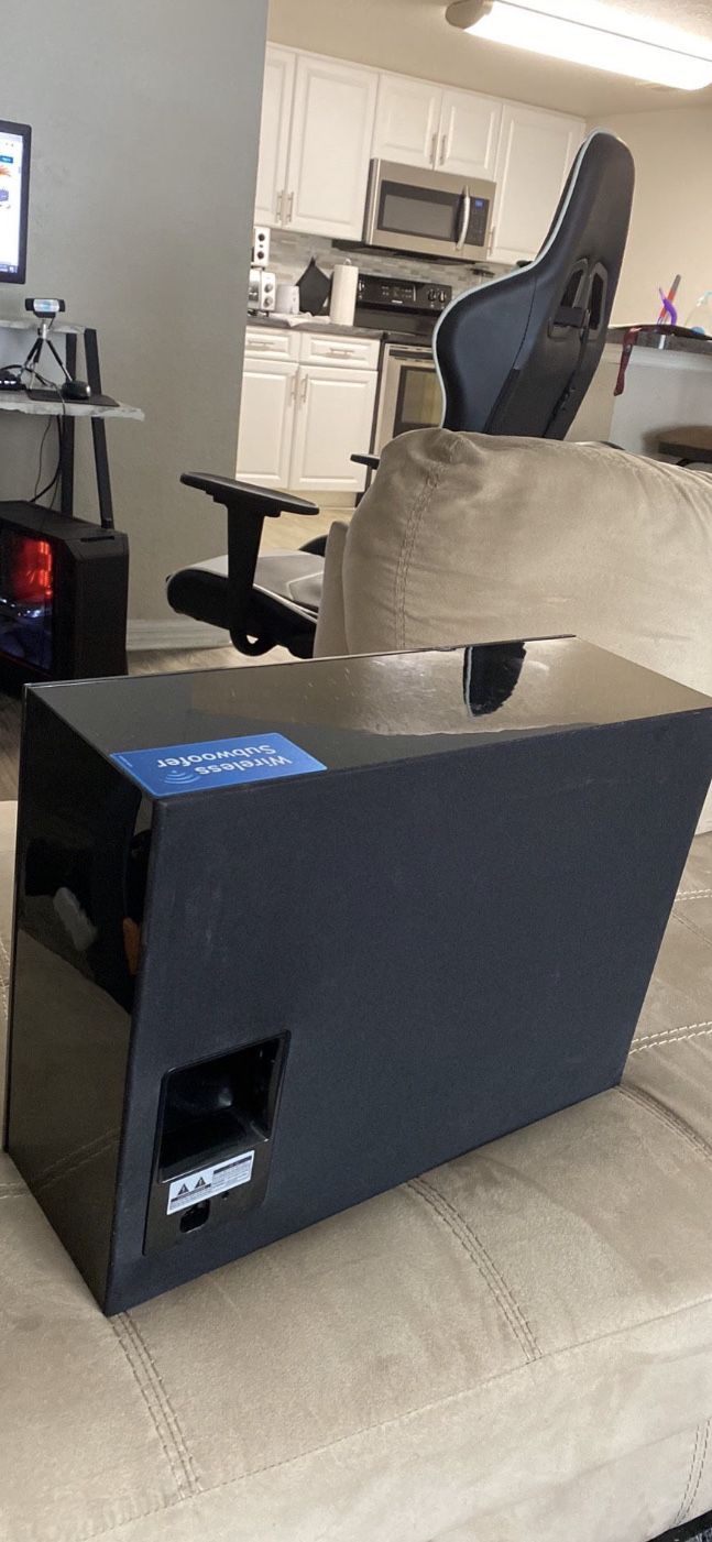 Samsung HWJ550 Sound Bar/ Wireless Subwoofer for Sale in Dallas, TX