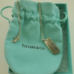 Tiffany Clinique C engraved