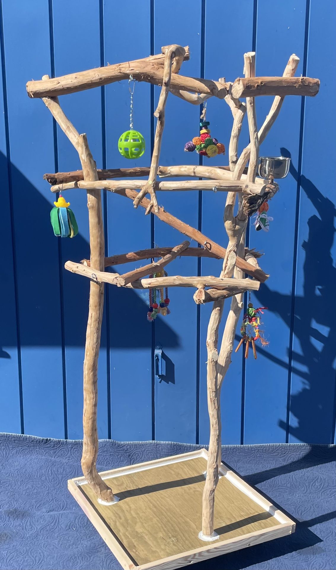 Macaw / Large Parrot Perch Tree… Kinda Tall But With A Compact ( Smaller ) Base .., Fits Almost Anywhere .., The Great Socializer!! ✅