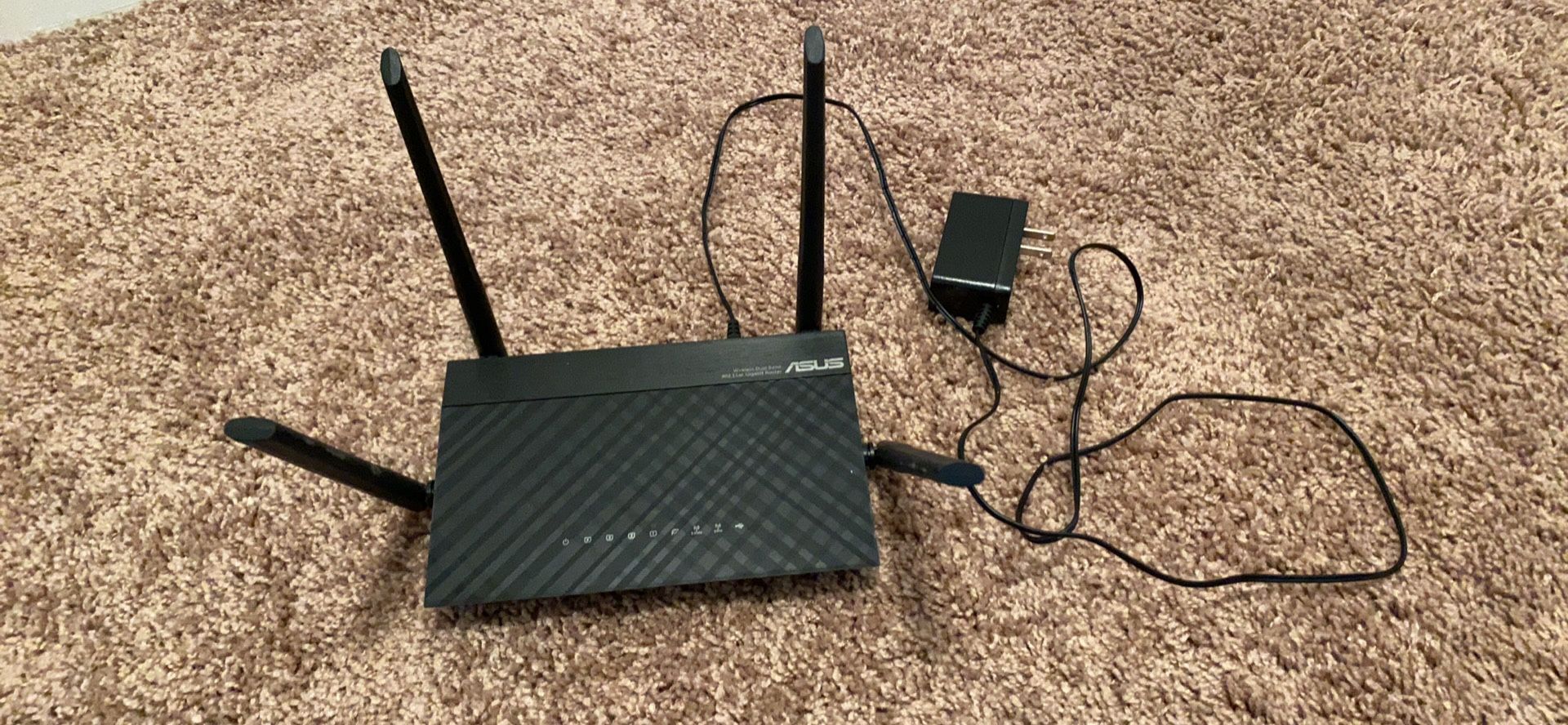 Asus RT-AC1200GE router