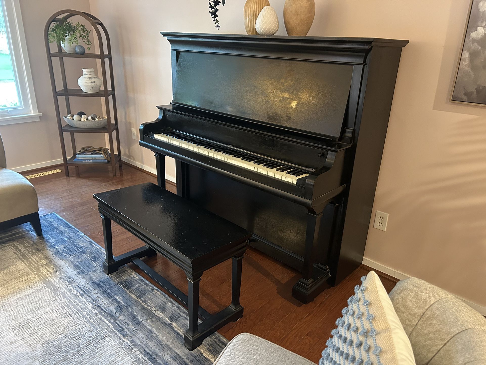 Piano - Hobart M Cable - Black