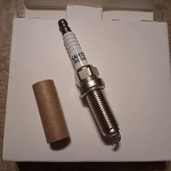 Nissan Spark Plugs NiB