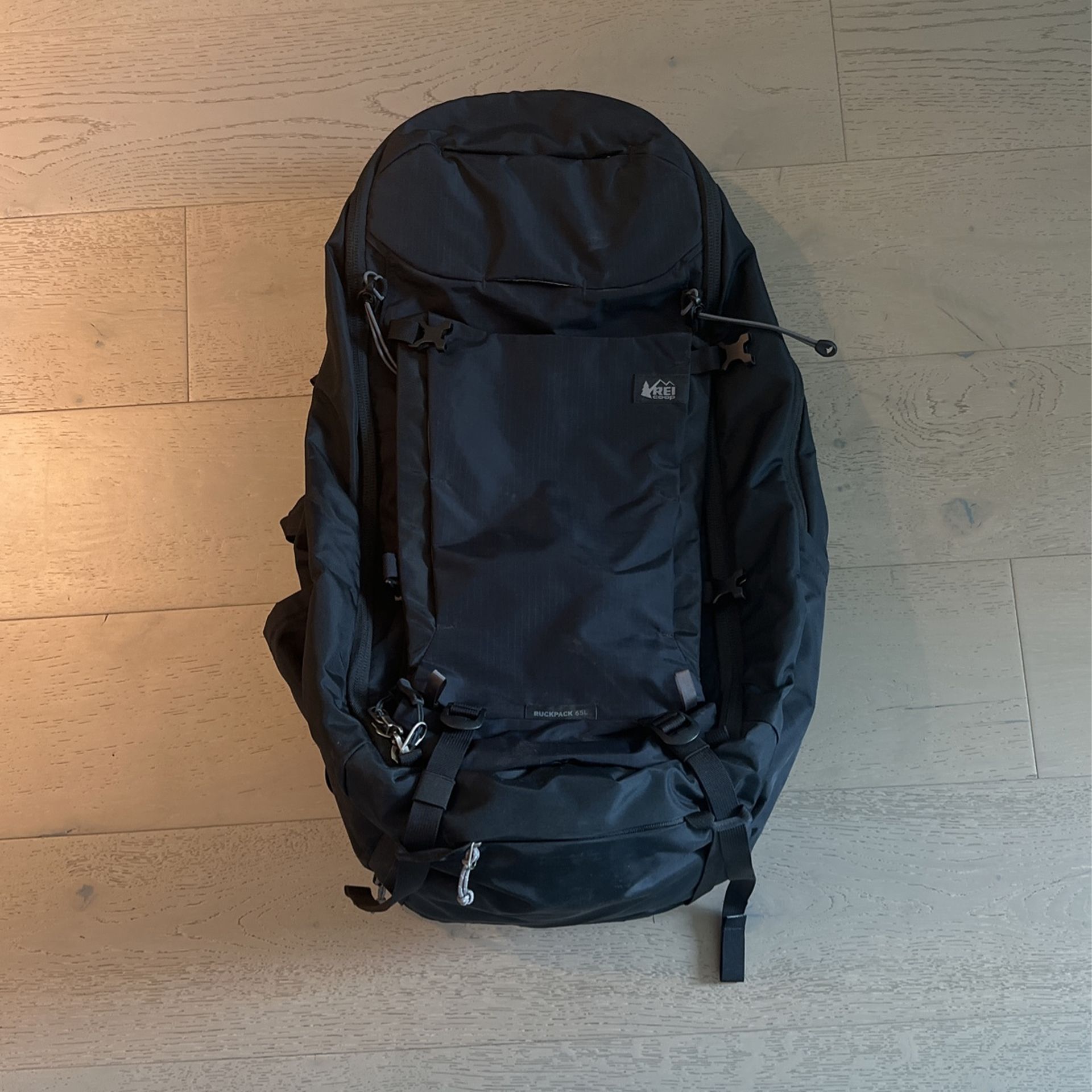 REI Co-op Ruckpack 65L