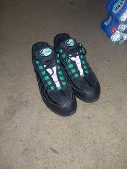 Size 12 Air Maxes Men