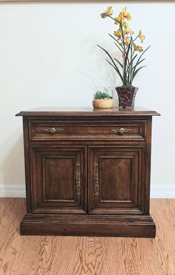 Vintage Drexel Wood Brown Regency Style Nightstand Drawer Storage Door Cabinets