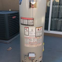 40 gal Natural Gas Water Heater 