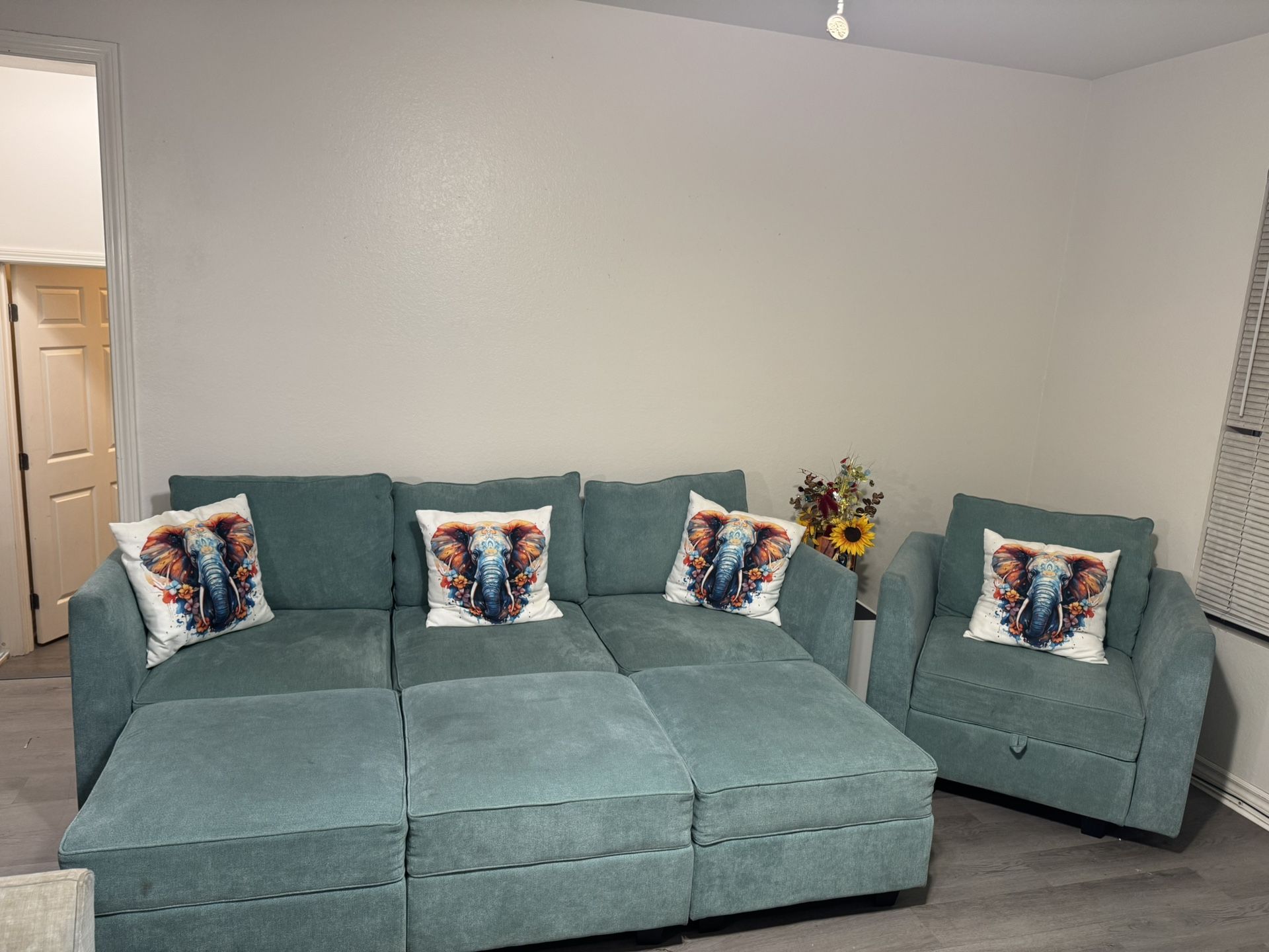 Honbay Modular 7-Piece Sectional Sofa $250 OBO PICK UP ONLY