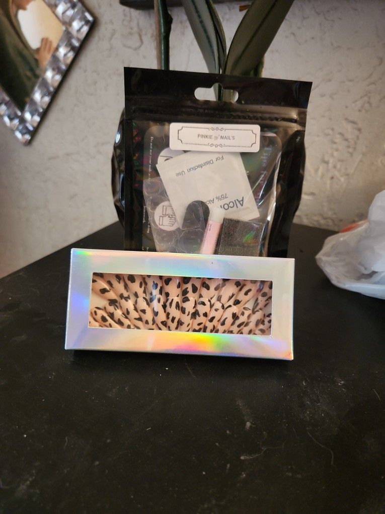 Press On Nails