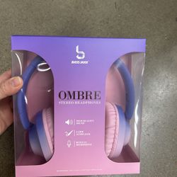 NWT Stereo Headphones 