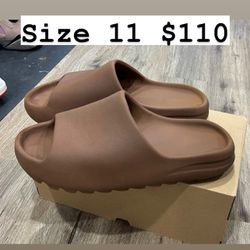 Yeezy Slides Size 11
