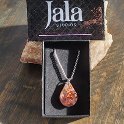 Orgonite Teardrop Pendant,Amethyst Garnet Copper Resin, High Vibration Jewelry, Luxury Healing Necklace, EMF Protection, Masterpiece Chakra Pendant

-